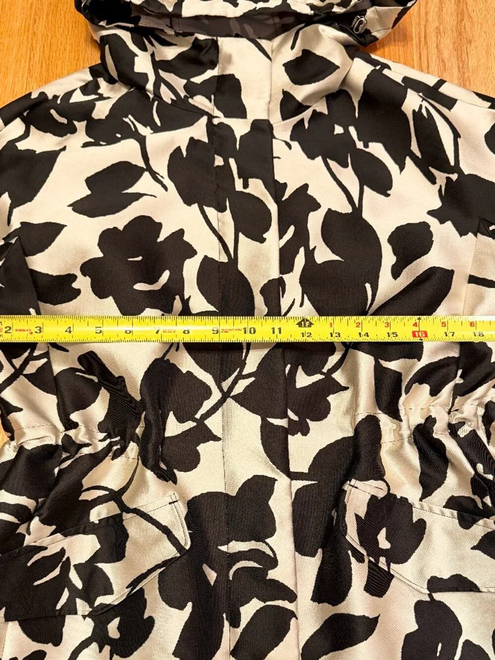 Max Mara Weekend Black Floral Hooded Lightweight Coat Cinched Waist IT44 US10 - Picture 13 of 15